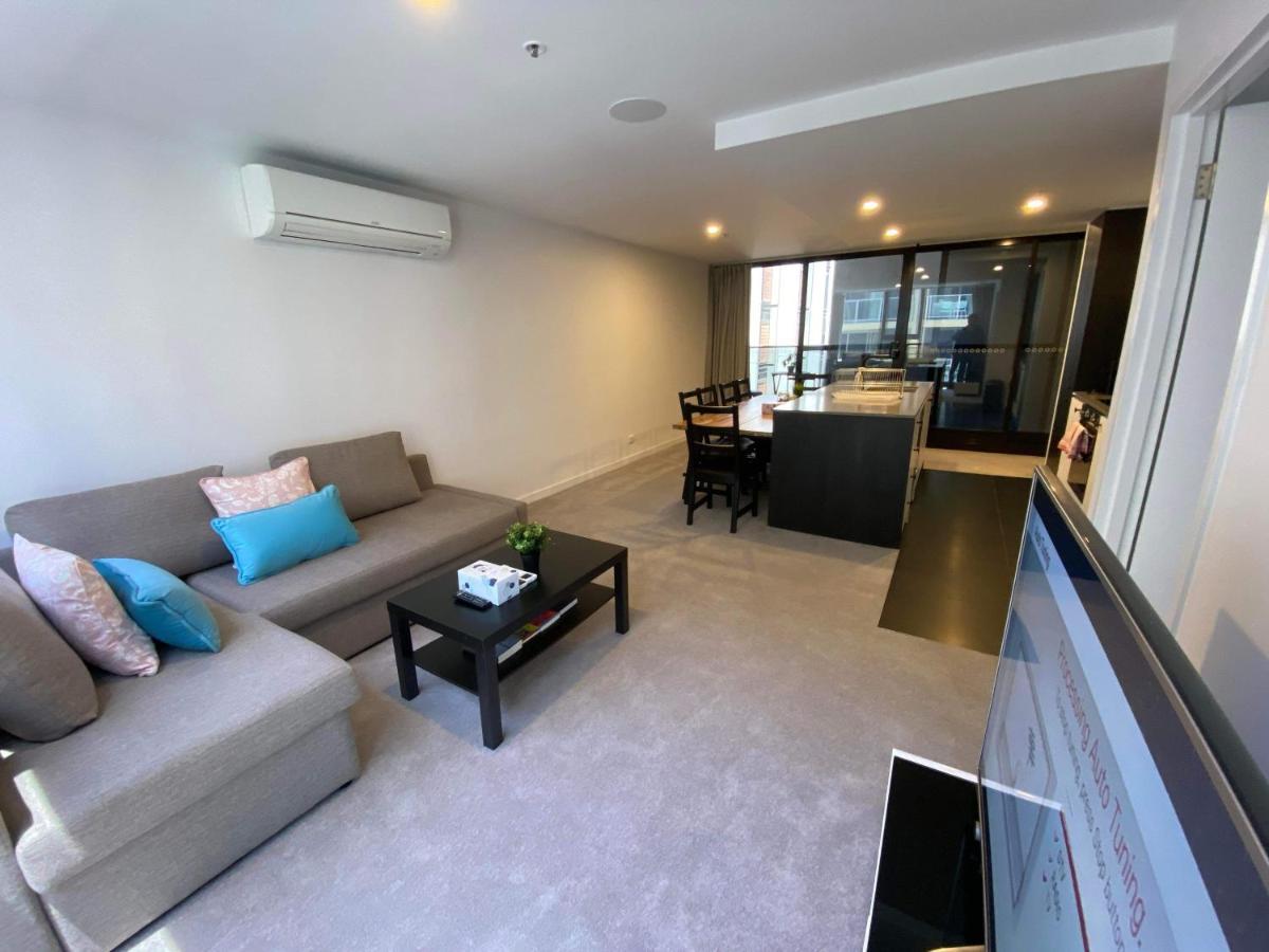 2 Bed 2 Bath Luxury Apartment In Braddon Canberra - Free Heated Pool, Gym, Parking Exterior photo
