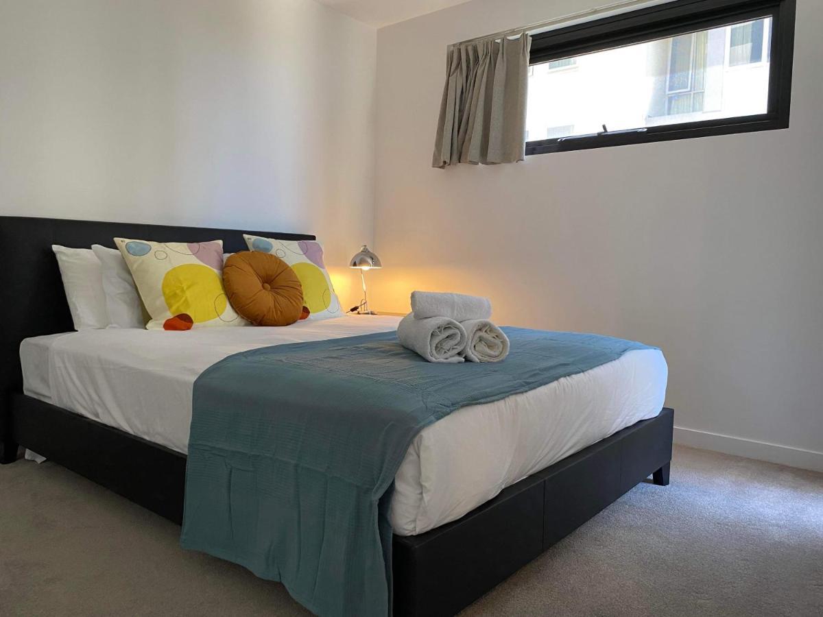 2 Bed 2 Bath Luxury Apartment In Braddon Canberra - Free Heated Pool, Gym, Parking Exterior photo